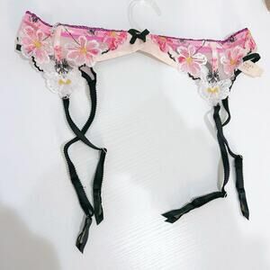 NWT Victoria's Secret Very Sexy Pink Floral Embroidery Garter Belt Black XS/S